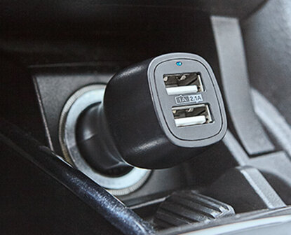 AUTO XS Dual Port USB Autoladeger&auml;t mit 2 x USB Port.